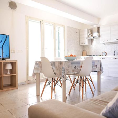 شقة Attico Terrazza Cielomare Seaview بوزالو المظهر الخارجي الصورة